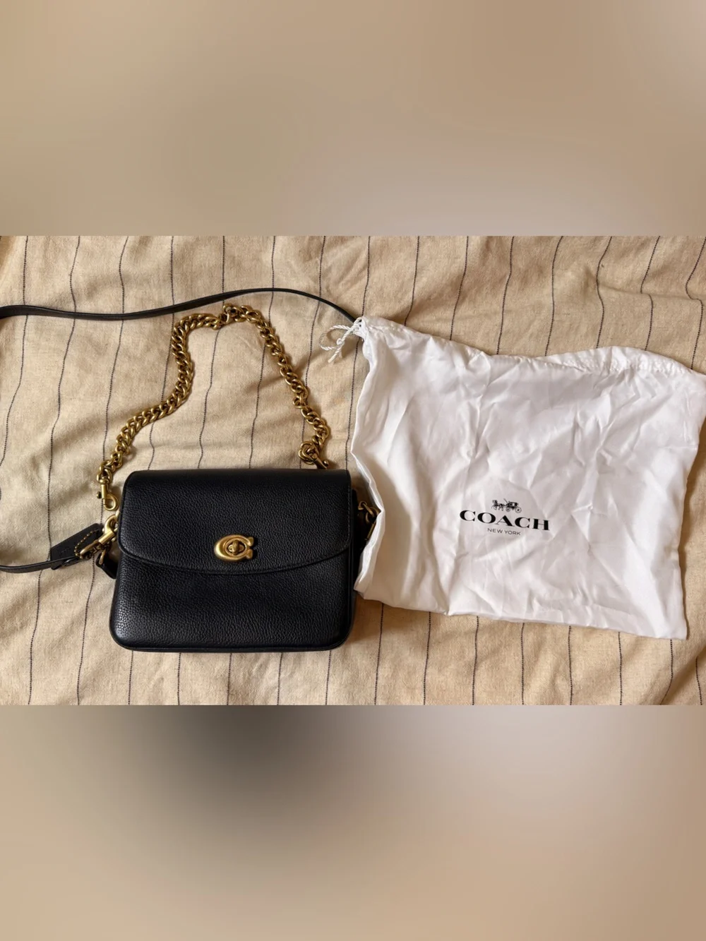 Coach CASSIE 19 Black Pebbled Leather Crossbody with Gold Chain and Turnlock - Picture 2 of 3